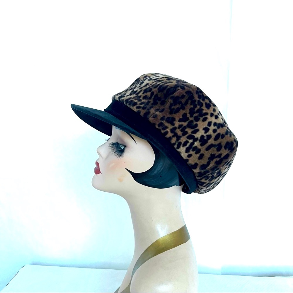 Vintage Women’s Faux Leopard Fall/Winter Newsboy Cap Hat Size S/M - Picture 2 of 15
